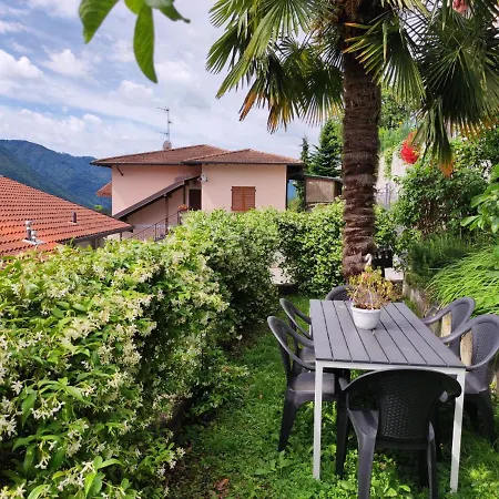 Locazione Turistica Casa Dei Gelsomini Apartment Porlezza